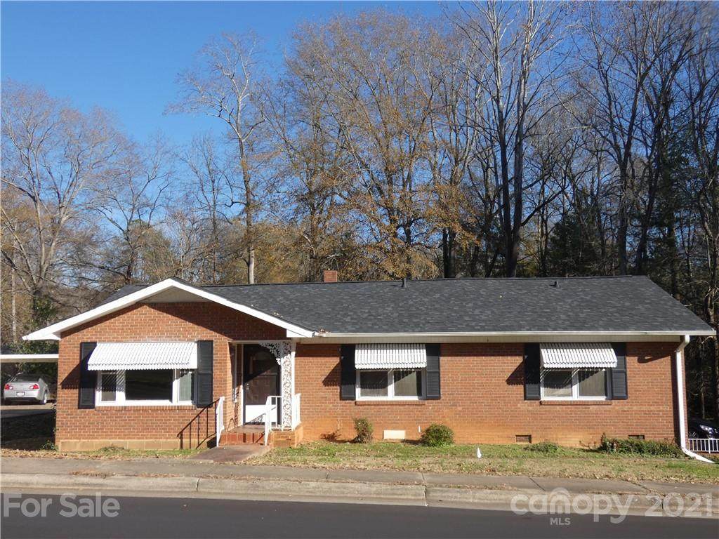 1104 Frederick Street - Photo 1