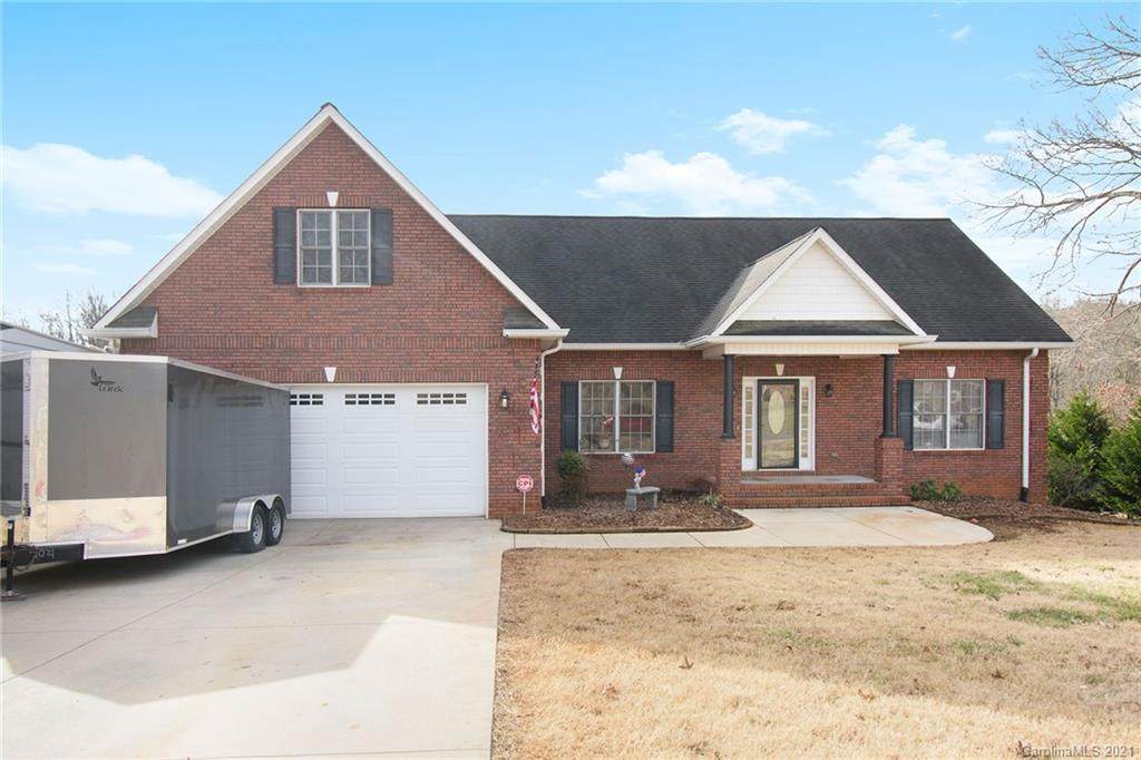 116 Upper Oak Drive - Photo 1