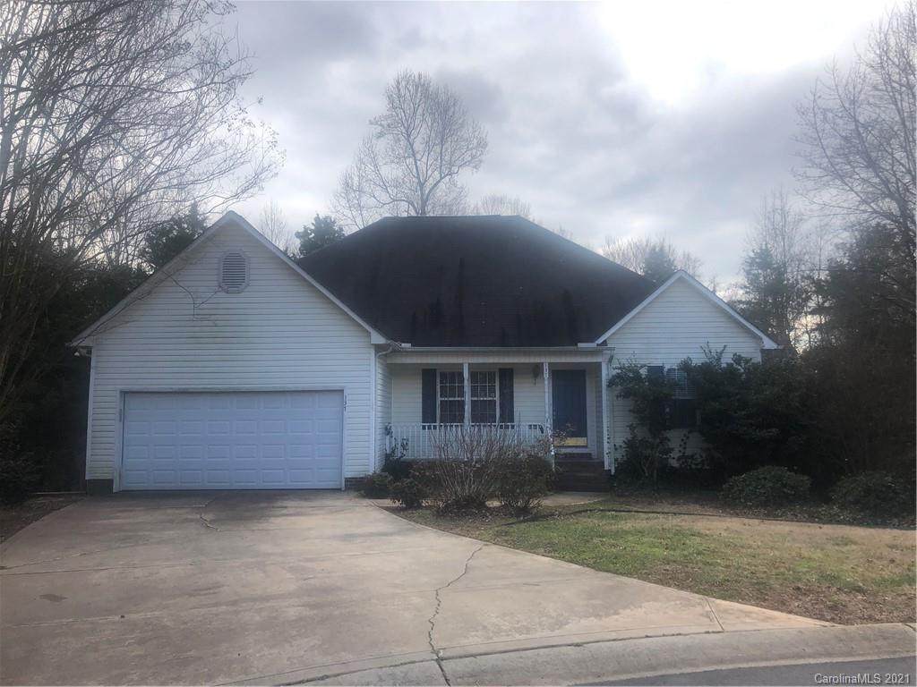 137 Currituck Court - Photo 1