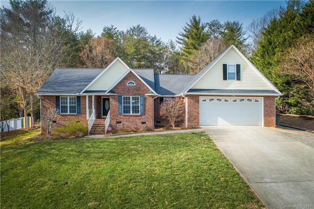 117 Clearwater Drive - Photo 1