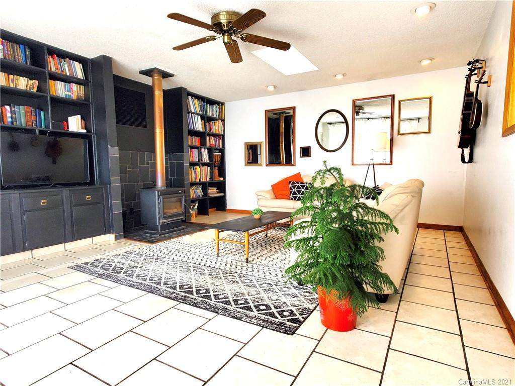 106 Parker Point - Photo 1