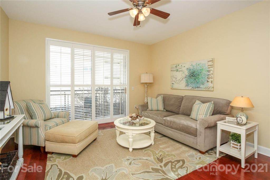 1315 East Boulevard - Photo 1