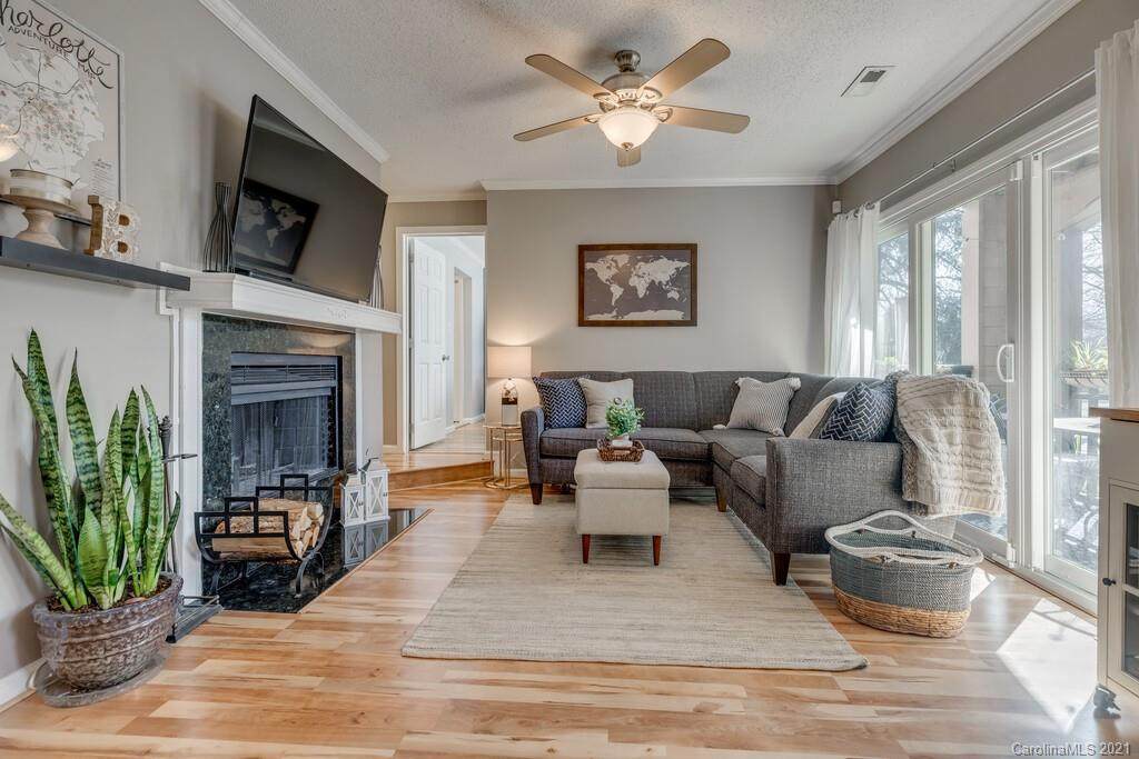 1109 Morehead Street - Photo 1