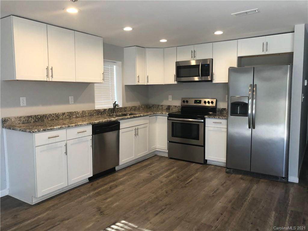 3860 Sarah Drive - Photo 1