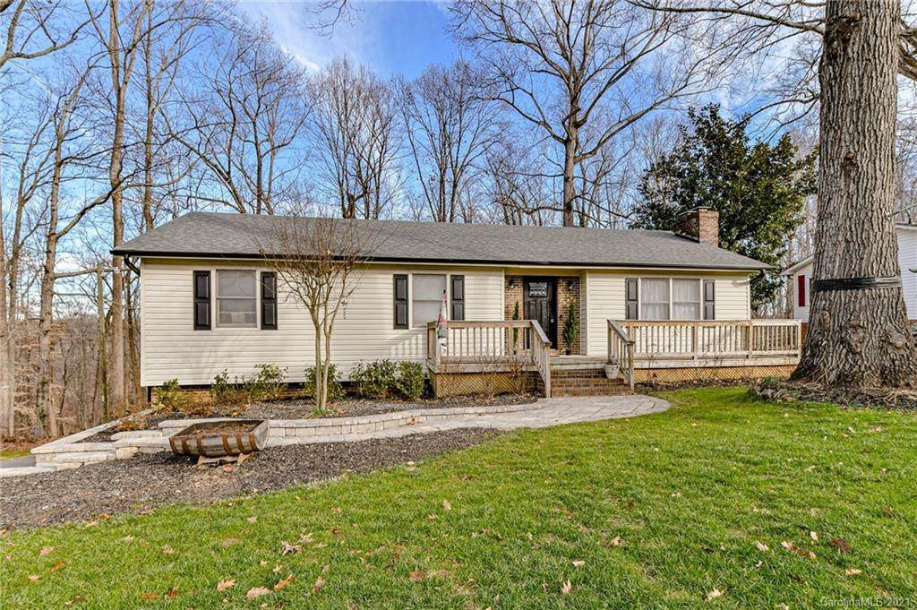 128 Woodland Drive - Photo 1