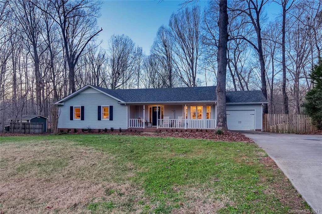 7806 Pinetuck Lane - Photo 1