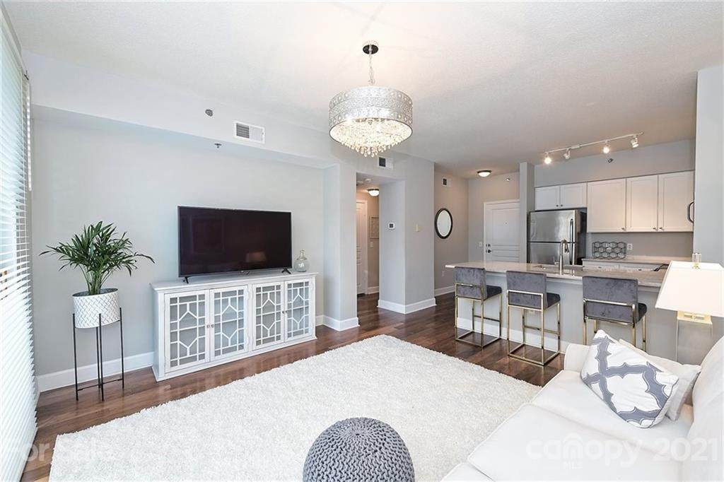 1315 East Boulevard - Photo 1