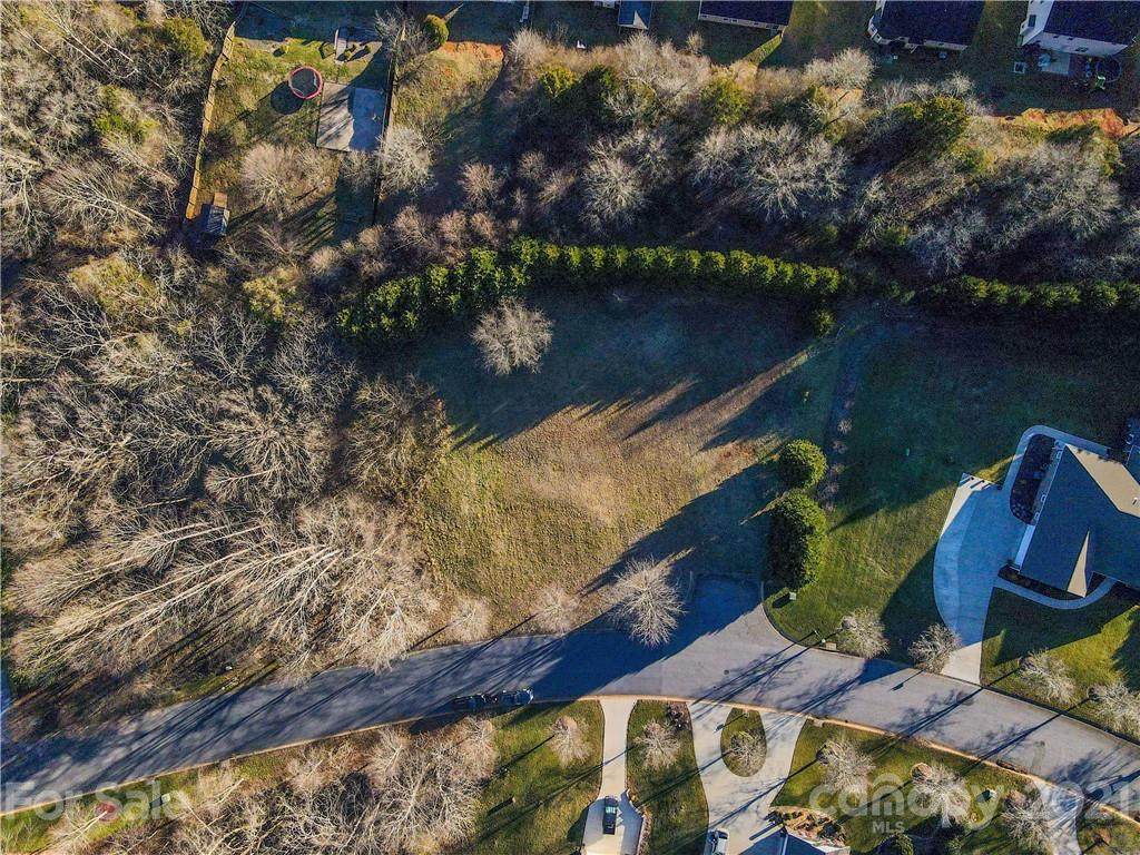 2304 James Way - Photo 1