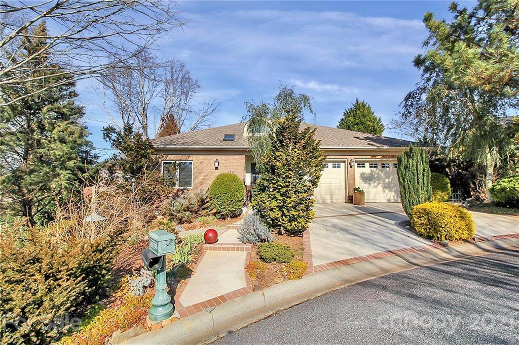 3775 Sarazen Court - Photo 1