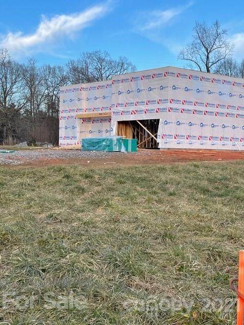 949 Robinson Road - Photo 1