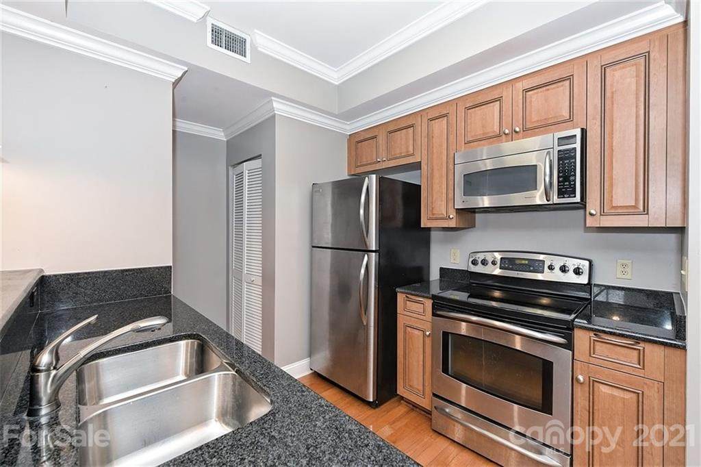 300 5th Street - Photo 1