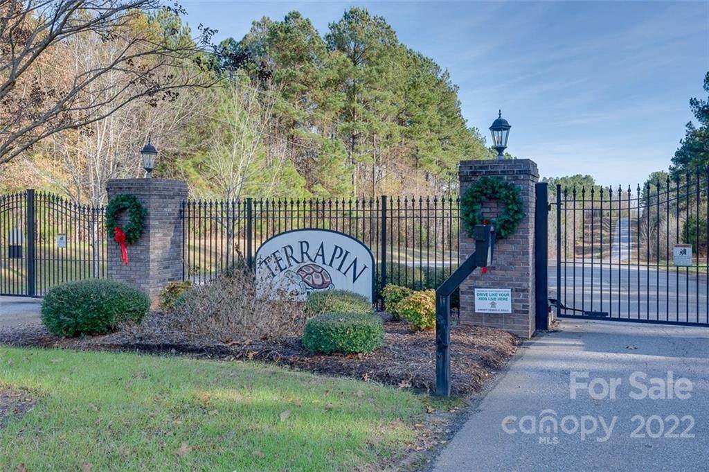 422 Terrapin Pointe Road - Photo 1