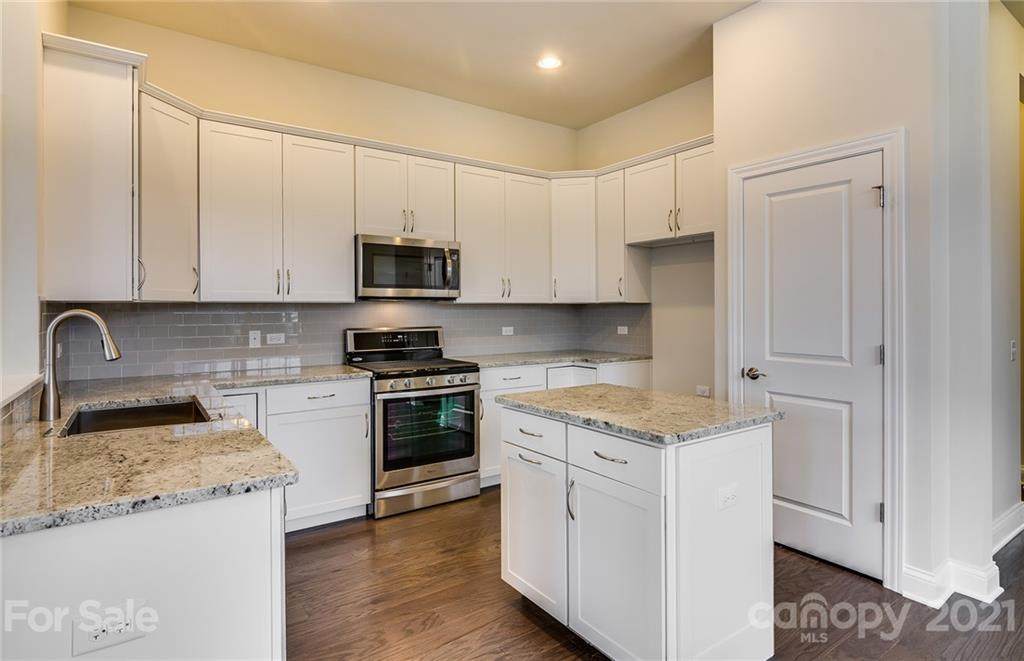 147 Heathbrook Lane - Photo 1