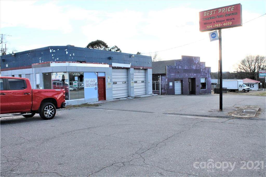 1501 Franklin Boulevard - Photo 1