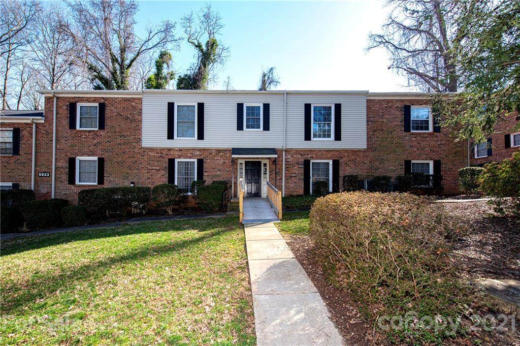 5933 Quail Hollow Road - Photo 1