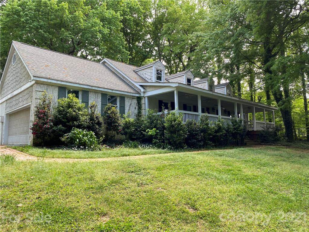 1001 Chestnut Lane - Photo 1