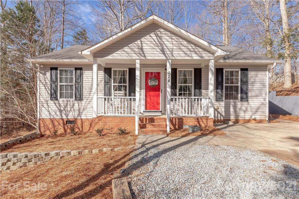 124 Stately Pines Drive - Photo 1