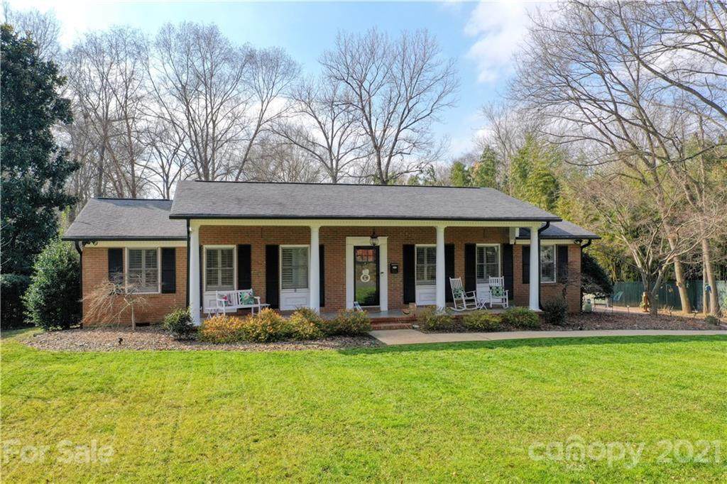 107 Westwood Drive - Photo 1