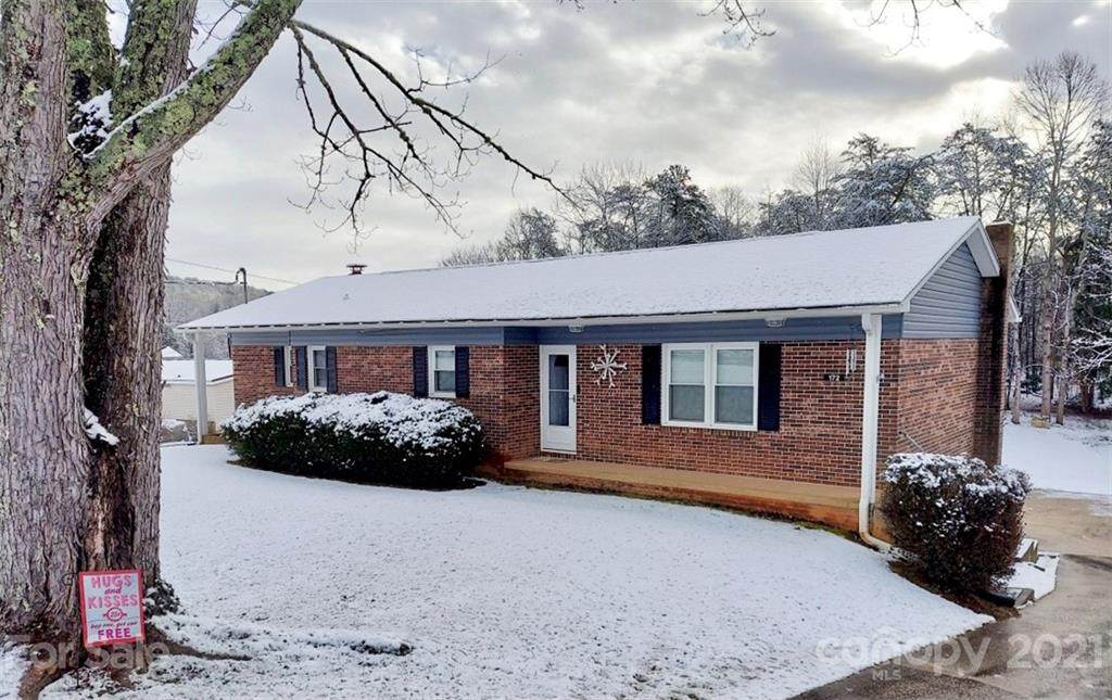172 Cherokee Way - Photo 1