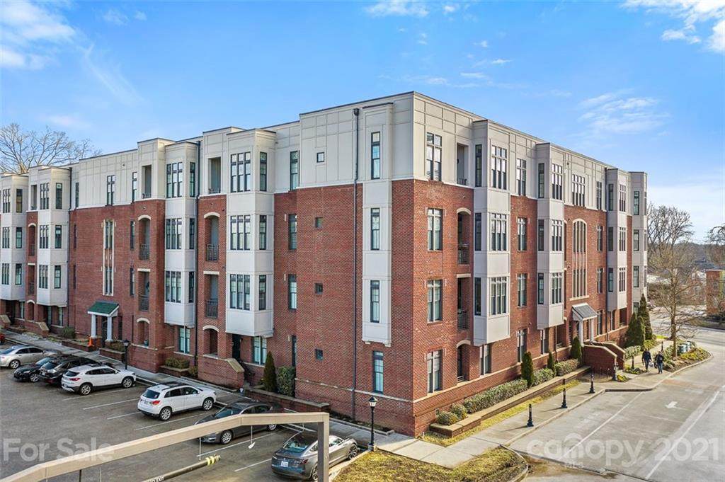 2810 Selwyn Avenue - Photo 1