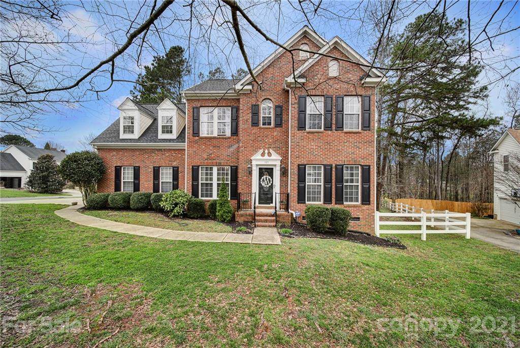 105 Duck Pond Court - Photo 1
