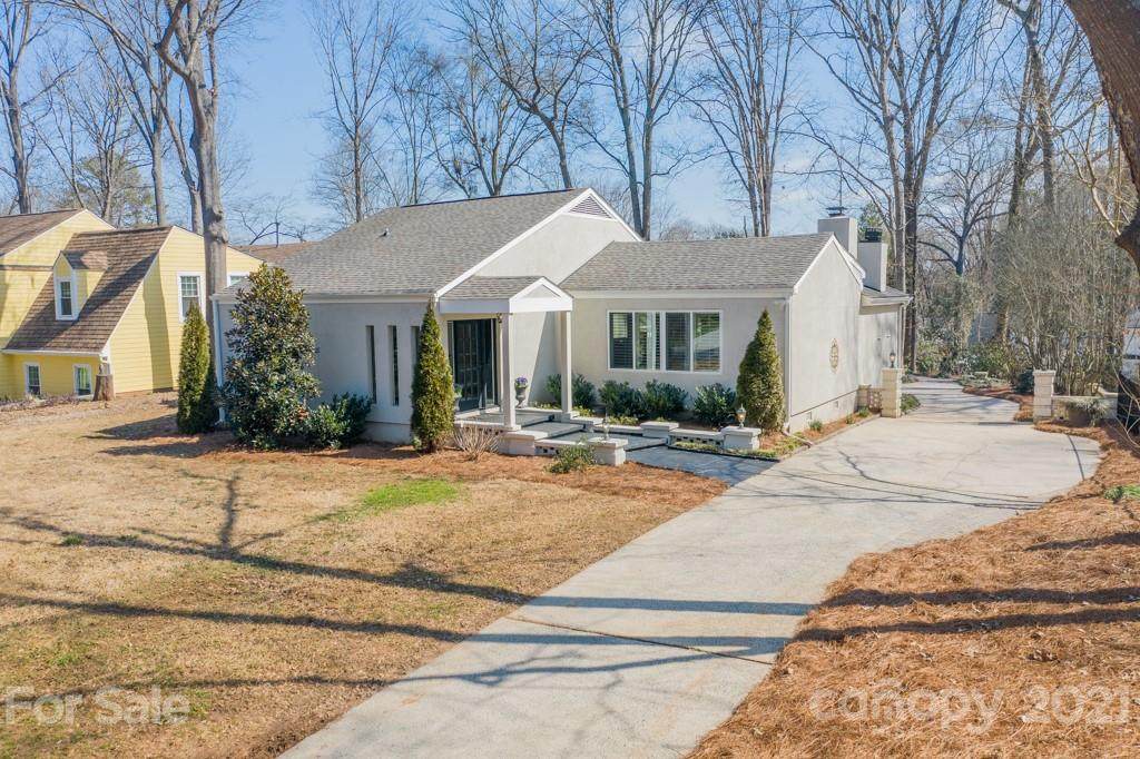 1817 Wandering Way Drive - Photo 1
