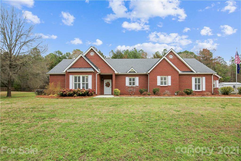 920 Croatoan Drive - Photo 1