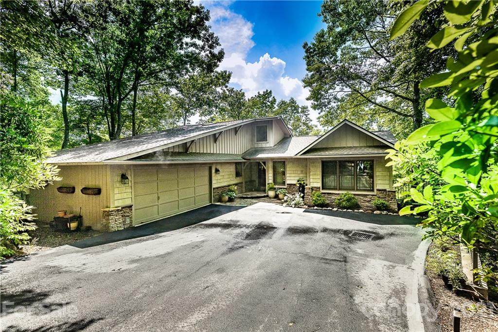 102 Gagama Court - Photo 1