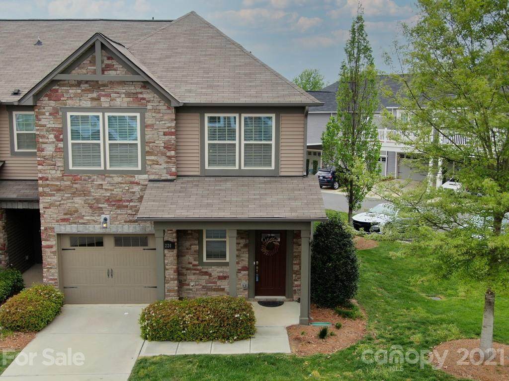 7220 Lochy Lane - Photo 1