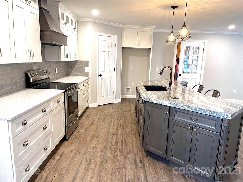 1528 Dry Ponds Road - Photo 1