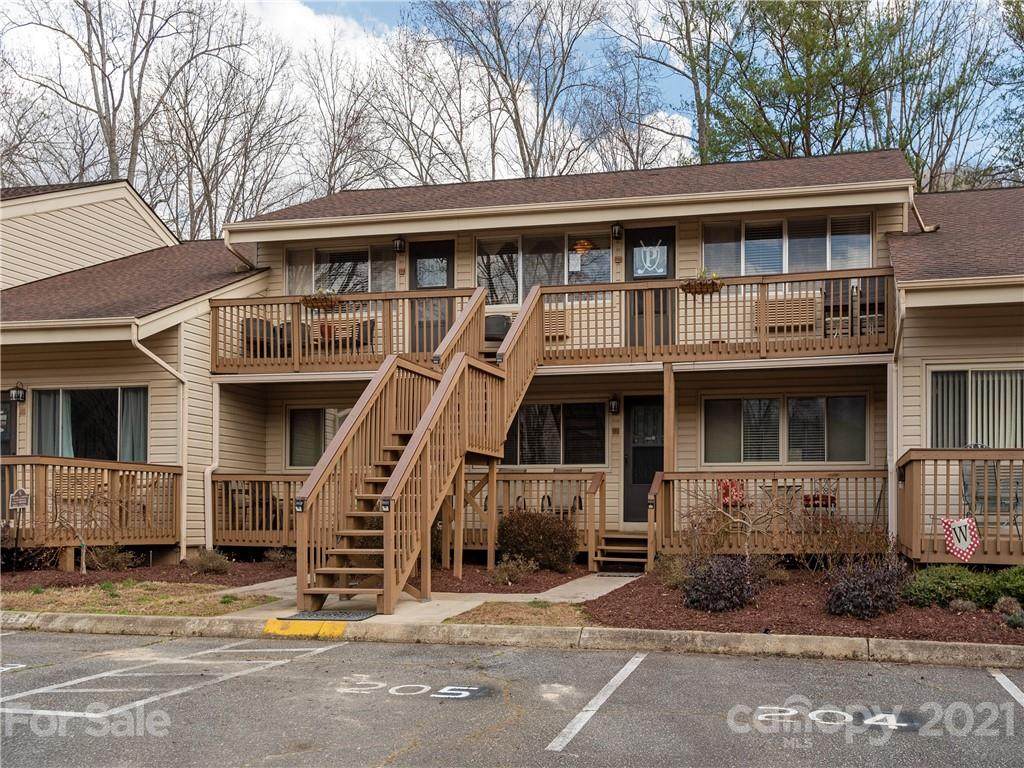 118 West Lake Drive - Photo 1