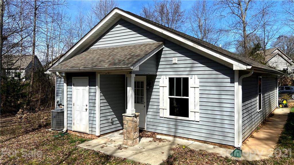 148 Poplar Street - Photo 1