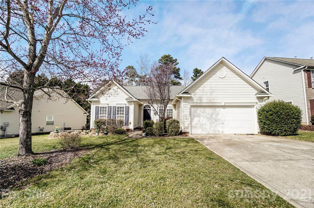 13443 Edgetree Drive - Photo 1