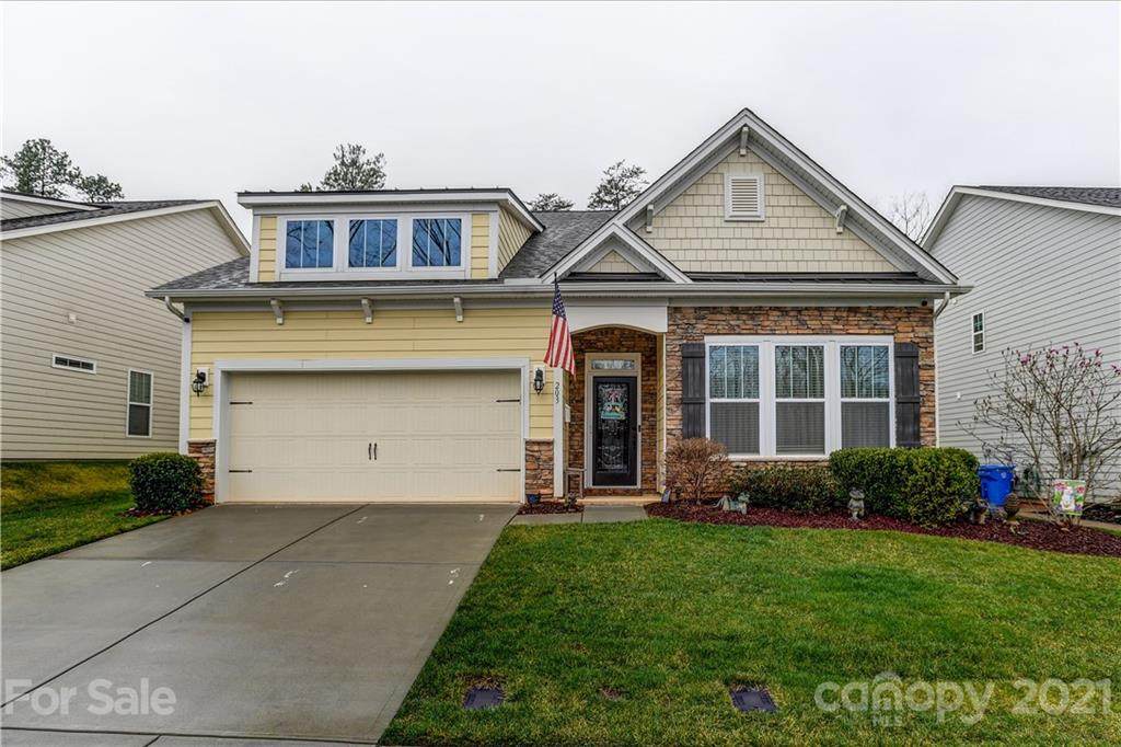 203 Blueview Road - Photo 1