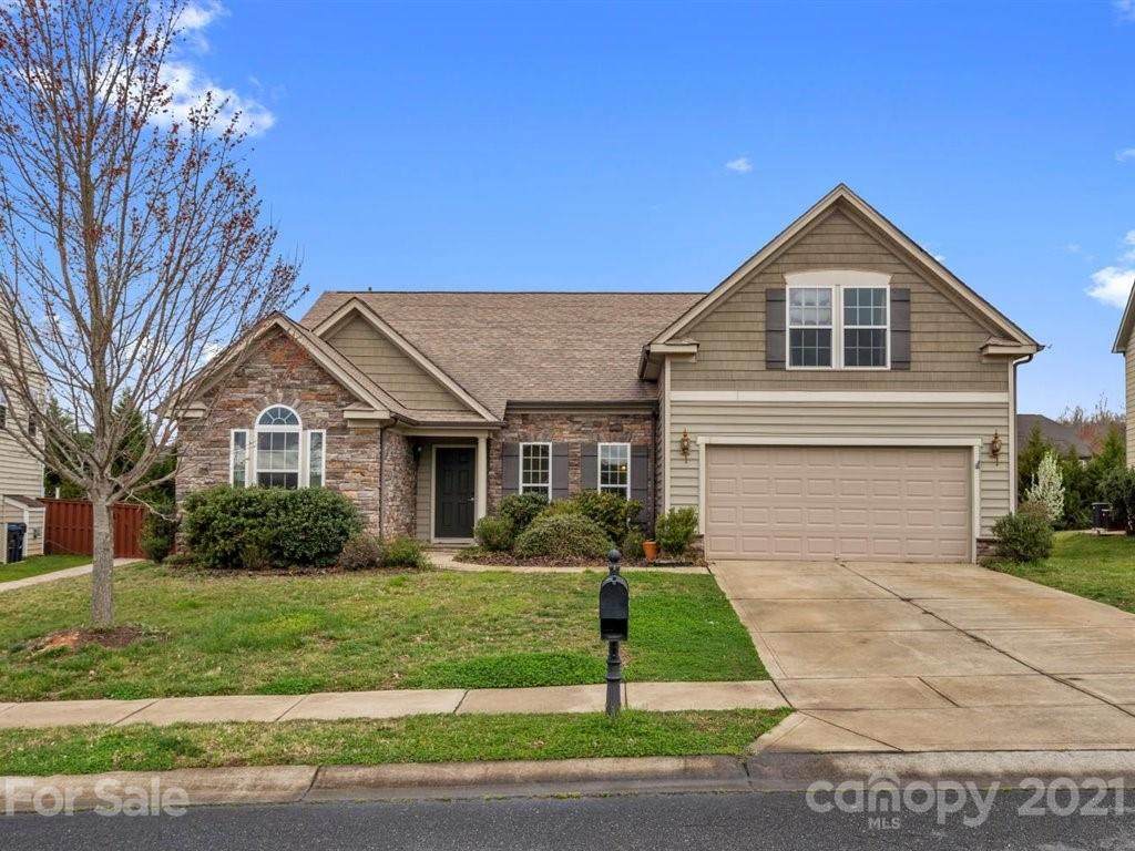 2033 Clover Hill Road - Photo 1