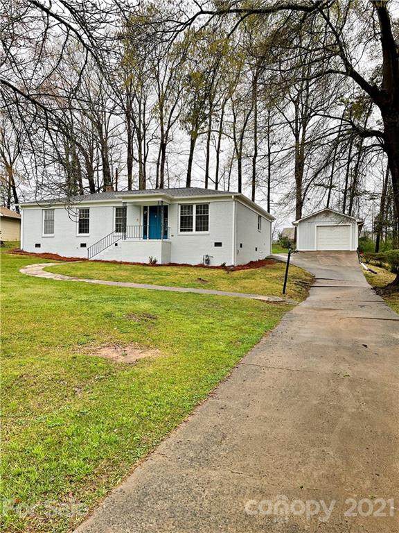 6607 Elmwood Circle - Photo 1