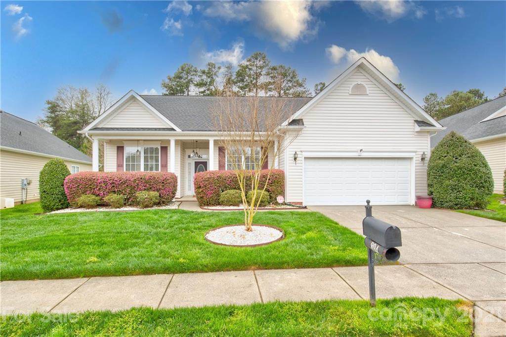 894 Platinum Drive - Photo 1