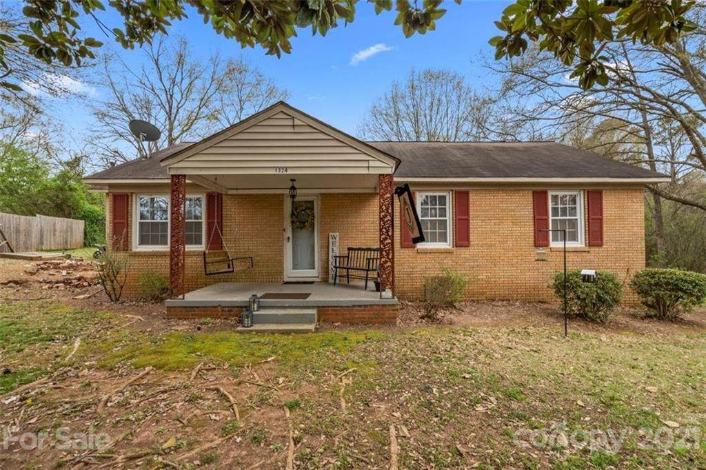 1324 Mason Street - Photo 1