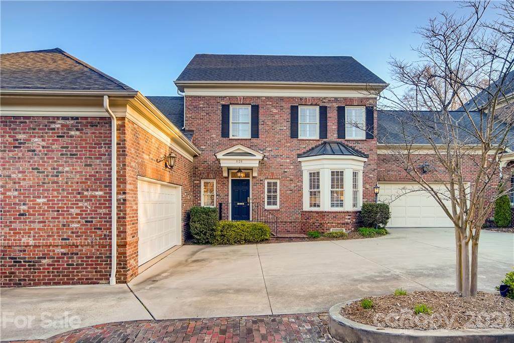 1128 Kings Drive - Photo 1
