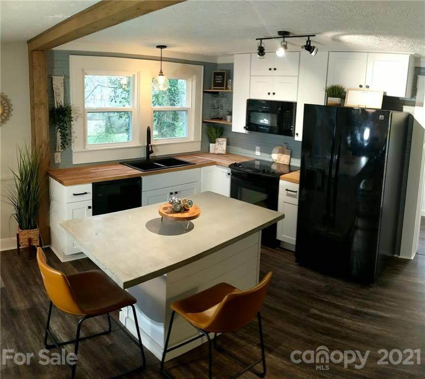 449 Patterson Avenue - Photo 1