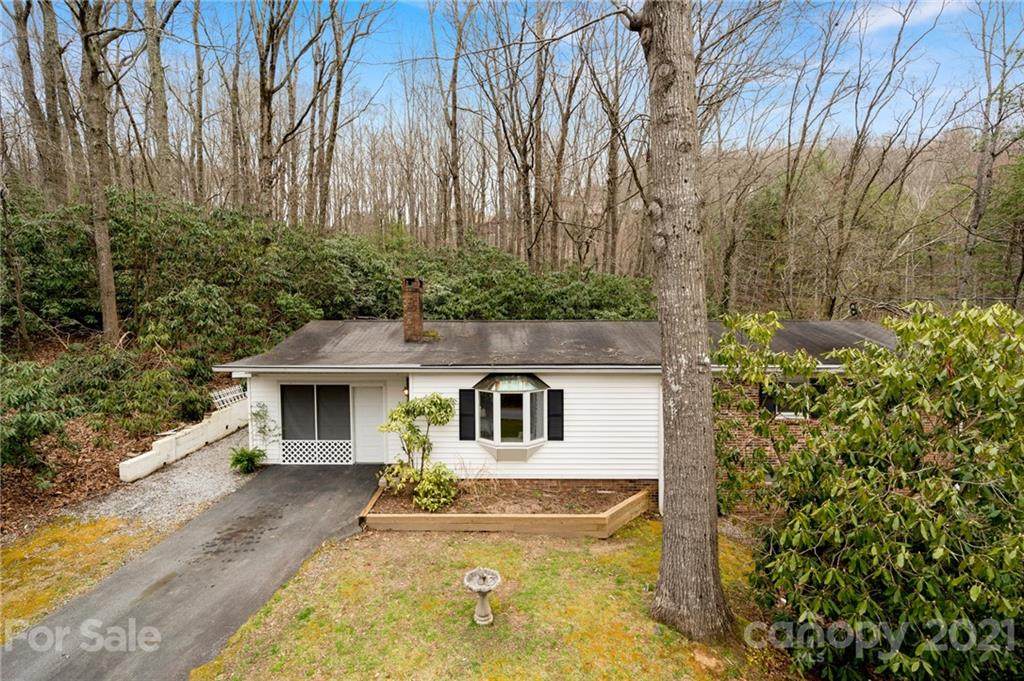 749 Halsbury Avenue - Photo 1