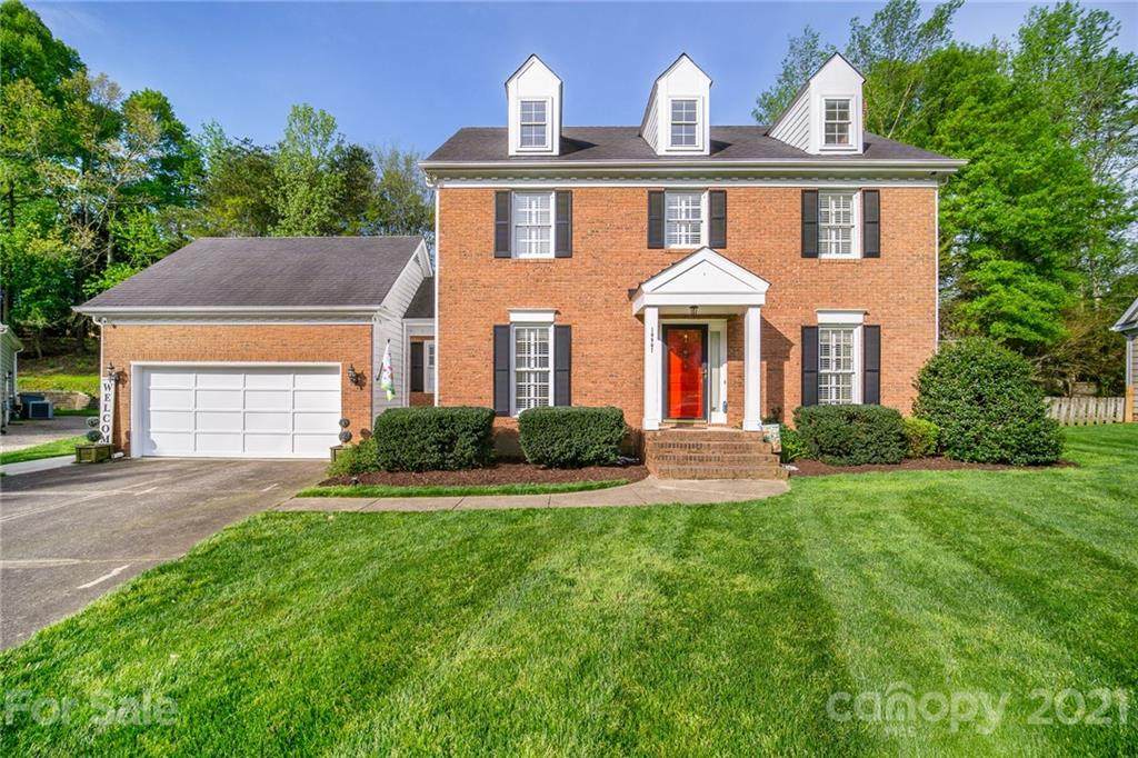 10907 Falls Branch Lane - Photo 1