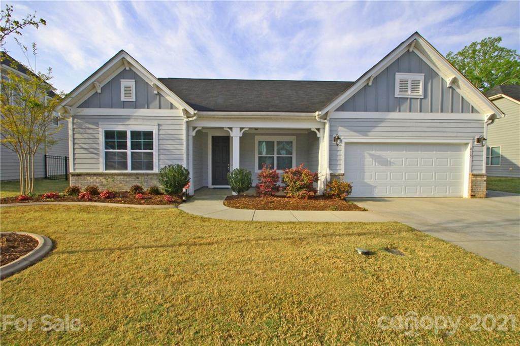 415 Broadleaf Drive - Photo 1