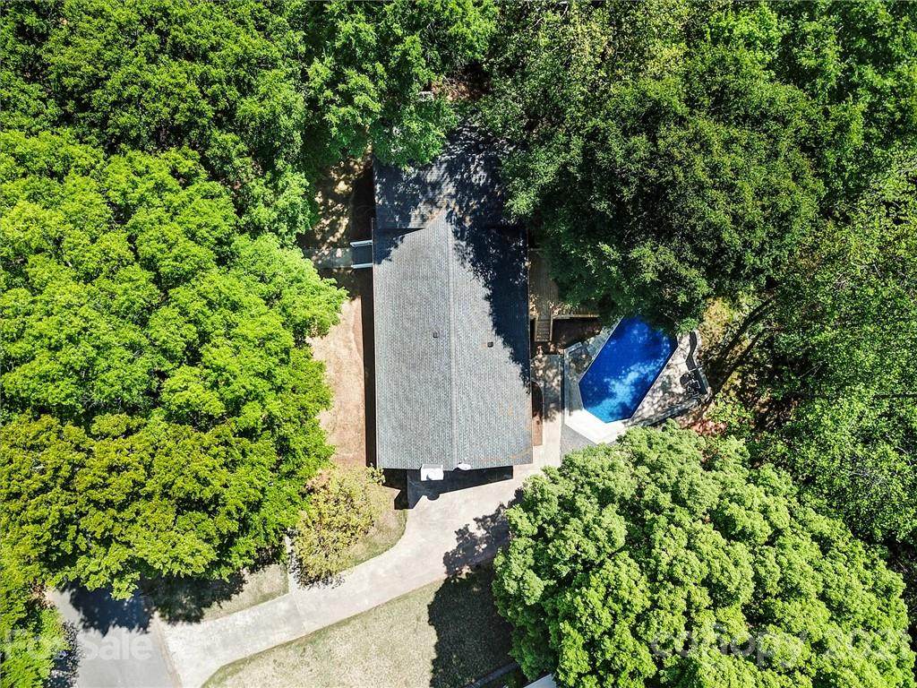 201 Brookside Drive - Photo 1