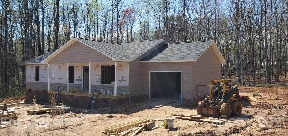 2018 Pineview Drive - Photo 1