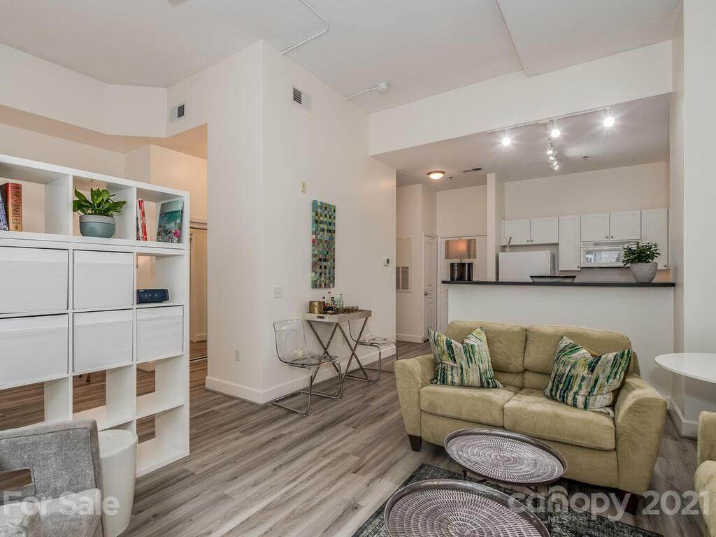 1315 East Boulevard - Photo 1