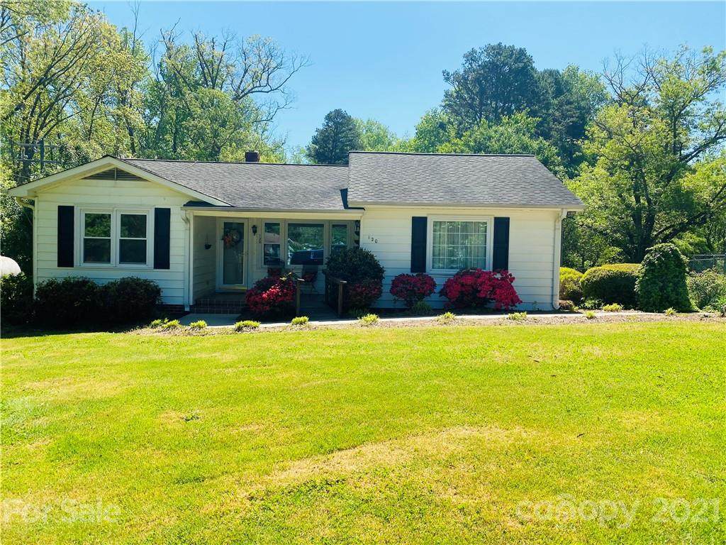 120 Dexter Avenue - Photo 1