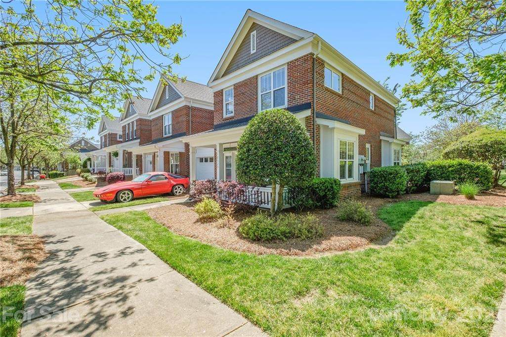 18529 Mizzenmast Avenue - Photo 1