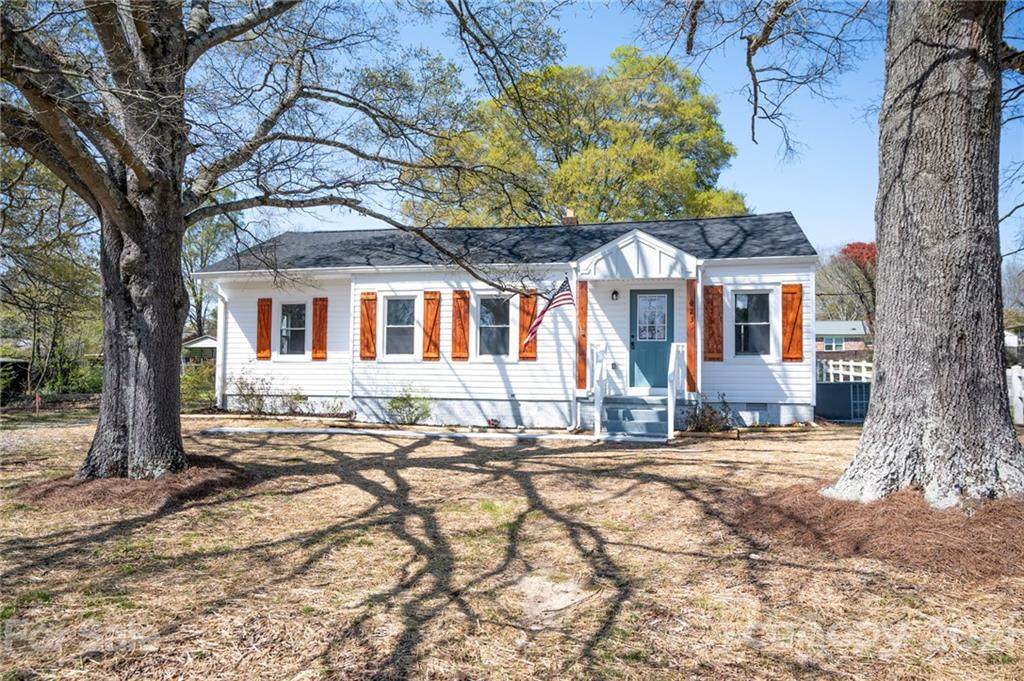 623 Mills Drive - Photo 1