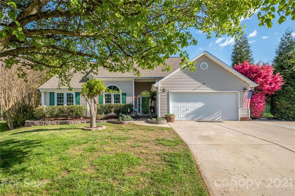1208 Manor Oak Place - Photo 1